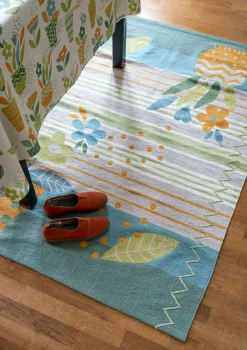 Bestickter Teppich „Flower bed“ aus Bio-Baumwolle