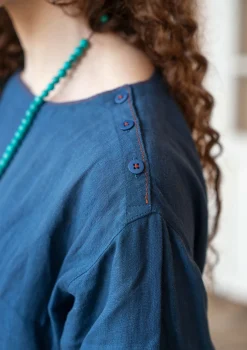 Kleid aus Leinengewebe