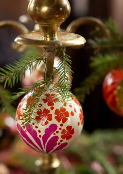 Weihnachtskugel „Gnistra“ aus Papiermaschee